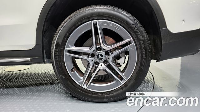Mercedes-Benz GLC-Class GLC300e 4MATIC