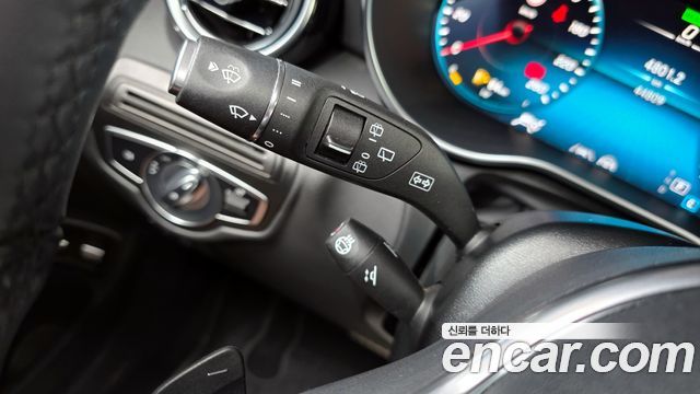 Mercedes-Benz GLC-Class GLC300e 4MATIC