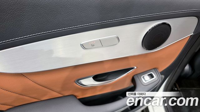 Mercedes-Benz GLC-Class GLC300e 4MATIC