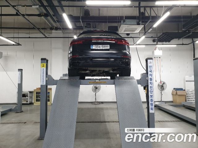 Audi Q8 55 TFSI Quattro Premium