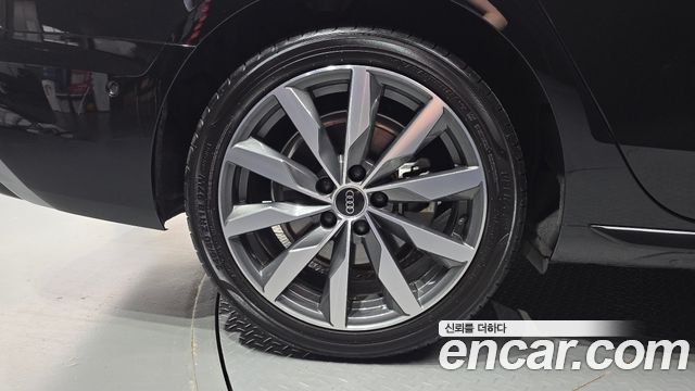 Audi A4 40 TFSI Premium