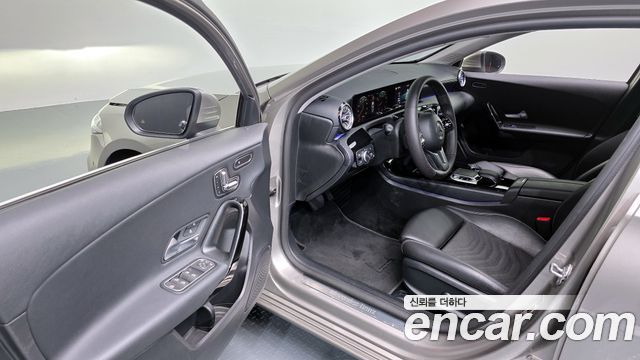 Mercedes-Benz A-Class A220 Hatchback