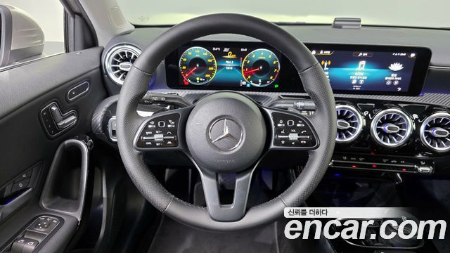 Mercedes-Benz A-Class A220 Hatchback
