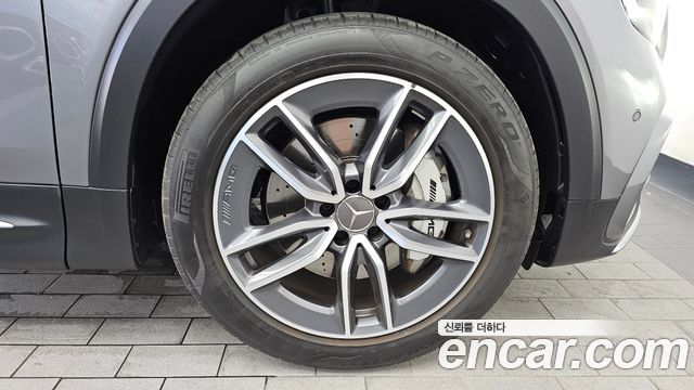 Mercedes-Benz GLB-Class AMG GLB35 4MATIC