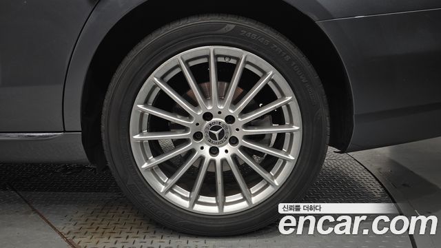 Mercedes-Benz E-Class E250 Exclusive