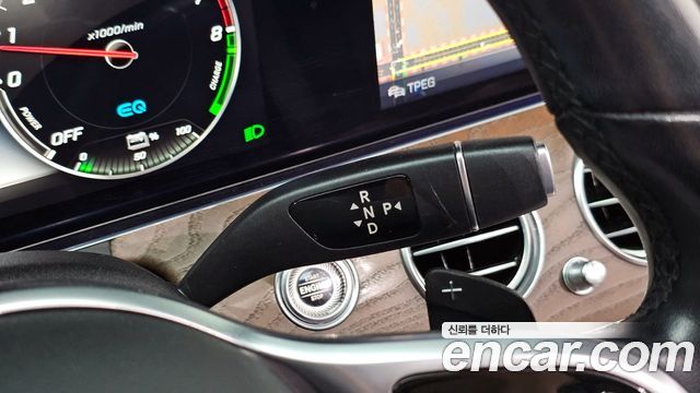 Mercedes-Benz E-Class E300e Exclusive