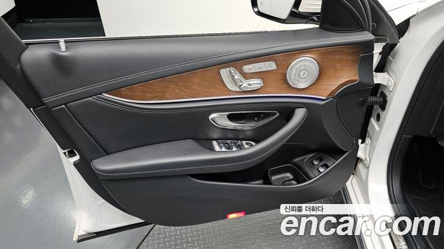 Mercedes-Benz E-Class E300e Exclusive