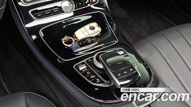 Mercedes-Benz E-Class E300e Exclusive
