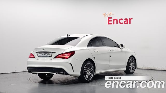 Mercedes-Benz CLA-Class CLA220 AMG Line