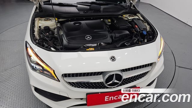 Mercedes-Benz CLA-Class CLA220 AMG Line
