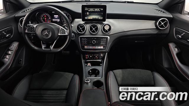 Mercedes-Benz CLA-Class CLA220 AMG Line
