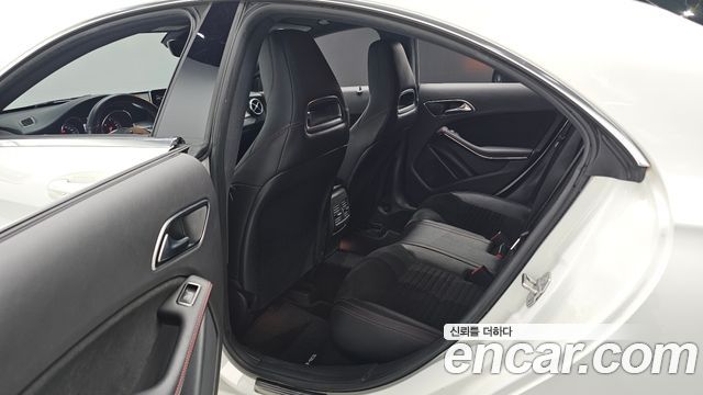 Mercedes-Benz CLA-Class CLA220 AMG Line