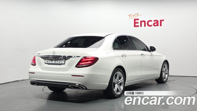 Mercedes-Benz E-Class E200 Avantgarde