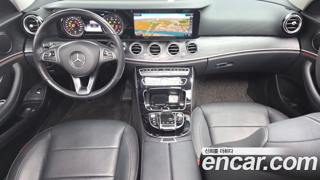 Mercedes-Benz E-Class E200 Avantgarde