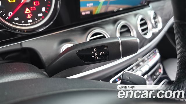 Mercedes-Benz E-Class E200 Avantgarde