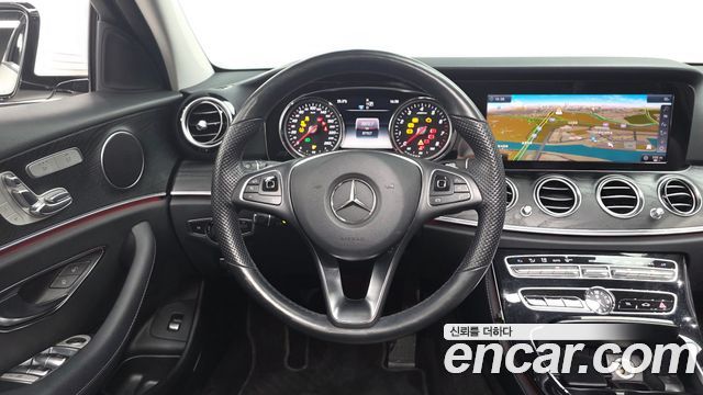 Mercedes-Benz E-Class E200 Avantgarde