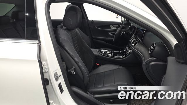 Mercedes-Benz E-Class E200 Avantgarde
