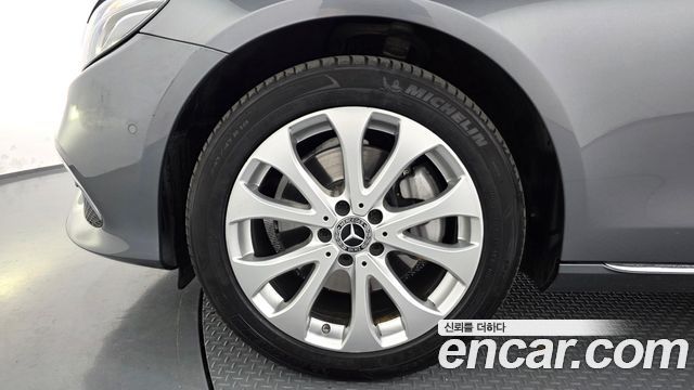 Mercedes-Benz E-Class E220d 4MATIC Exclusive