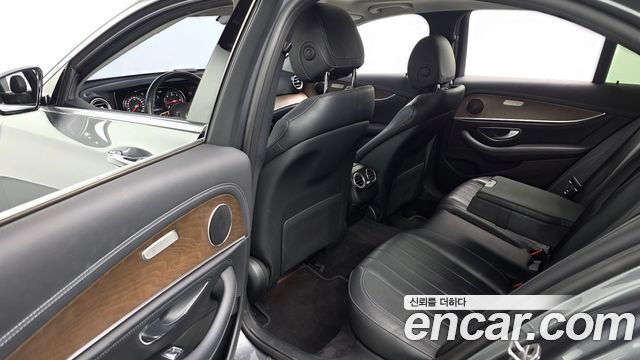 Mercedes-Benz E-Class E220d 4MATIC Exclusive