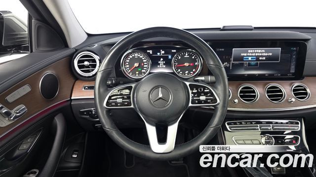 Mercedes-Benz E-Class E220d 4MATIC Exclusive