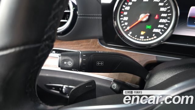 Mercedes-Benz E-Class E220d 4MATIC Exclusive