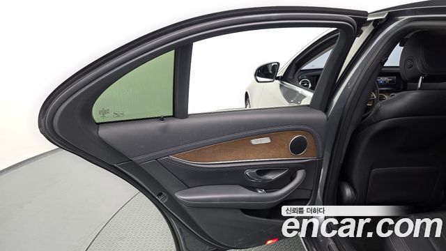 Mercedes-Benz E-Class E220d 4MATIC Exclusive