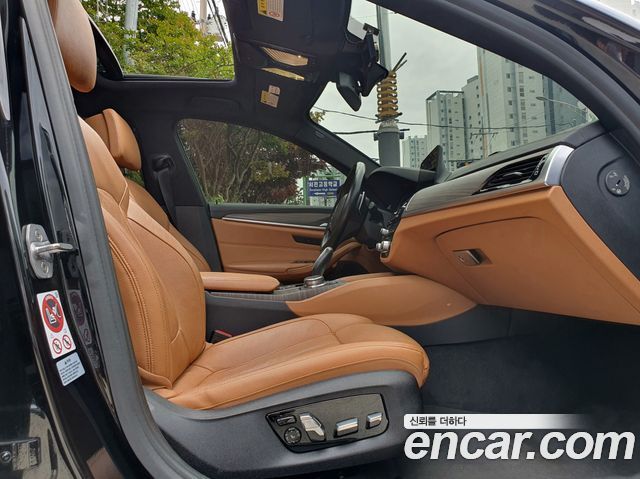 BMW 5-Series 520d M Sport Package Plus