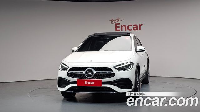 Mercedes-Benz GLA-Class GLA250 4MATIC