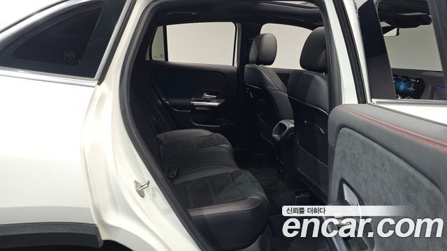 Mercedes-Benz GLA-Class GLA250 4MATIC
