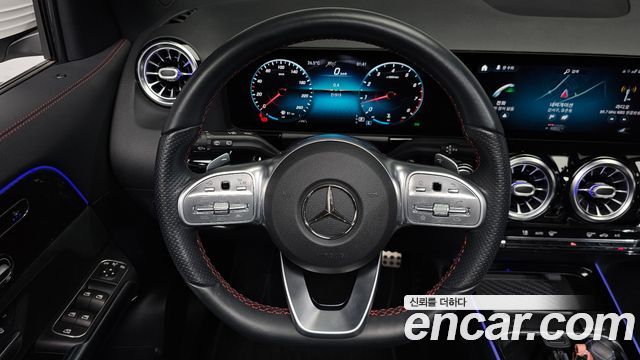 Mercedes-Benz GLA-Class GLA250 4MATIC