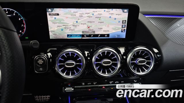 Mercedes-Benz GLA-Class GLA250 4MATIC