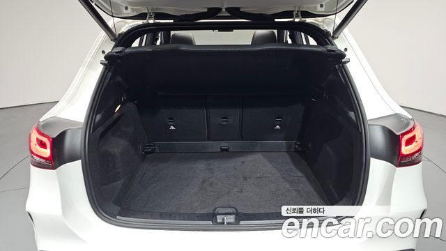 Mercedes-Benz GLA-Class GLA250 4MATIC