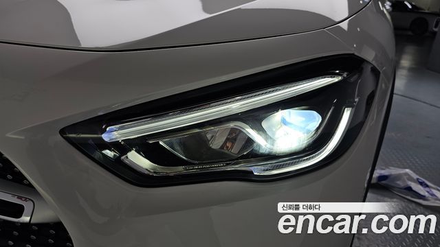 Mercedes-Benz GLA-Class GLA250 4MATIC