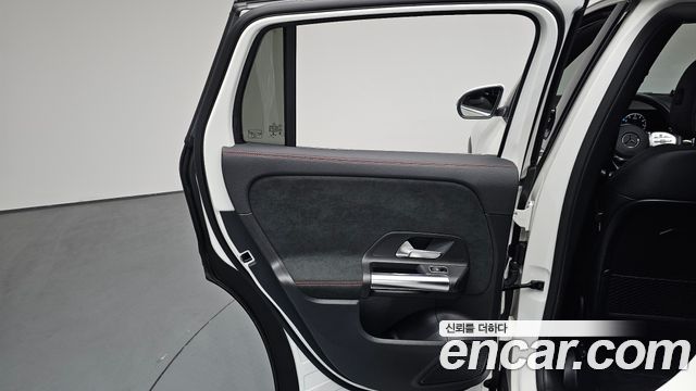 Mercedes-Benz GLA-Class GLA250 4MATIC