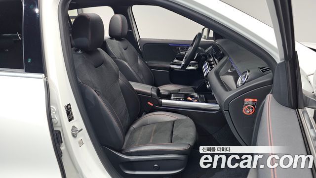 Mercedes-Benz GLA-Class GLA250 4MATIC