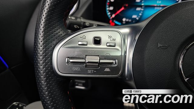 Mercedes-Benz GLA-Class GLA250 4MATIC