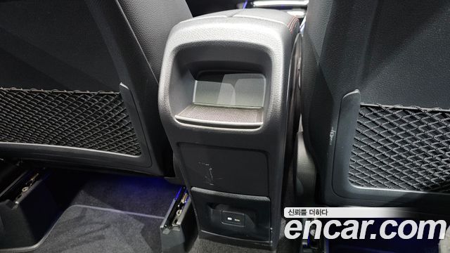 Mercedes-Benz GLA-Class GLA250 4MATIC