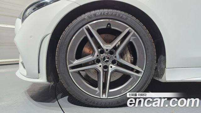 Mercedes-Benz CLS-Class CLS300d AMG Line