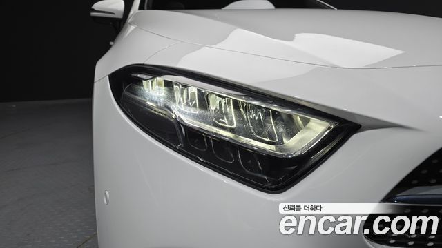 Mercedes-Benz CLS-Class CLS300d AMG Line