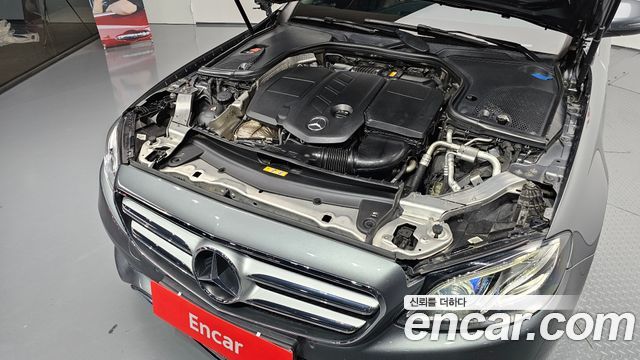 Mercedes-Benz E-Class E220d Avantgarde