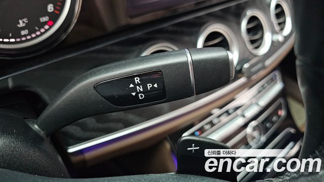 Mercedes-Benz E-Class E220d Avantgarde