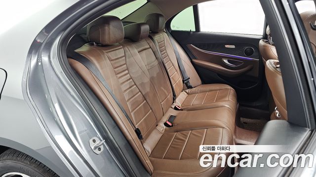 Mercedes-Benz E-Class E220d Avantgarde
