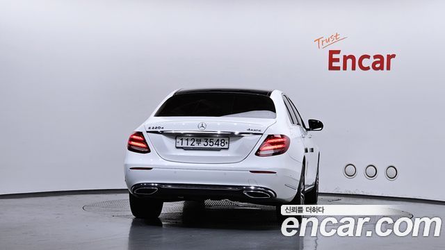 Mercedes-Benz E-Class E220d 4MATIC Exclusive