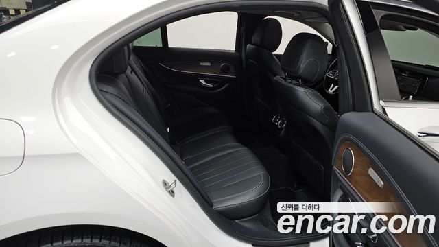 Mercedes-Benz E-Class E220d 4MATIC Exclusive
