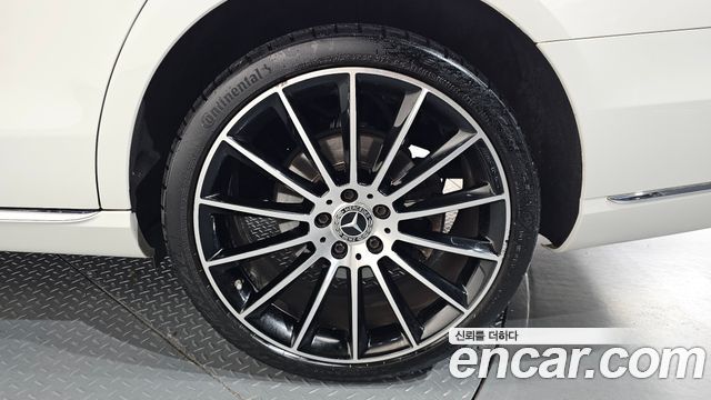 Mercedes-Benz E-Class E220d 4MATIC Exclusive
