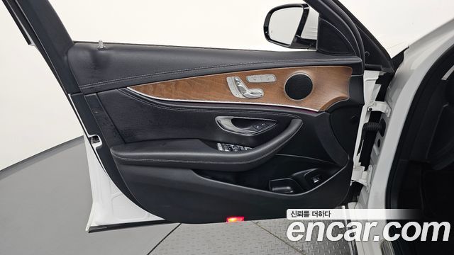 Mercedes-Benz E-Class E220d 4MATIC Exclusive