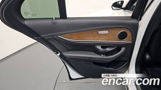 Mercedes-Benz E-Class E220d 4MATIC Exclusive
