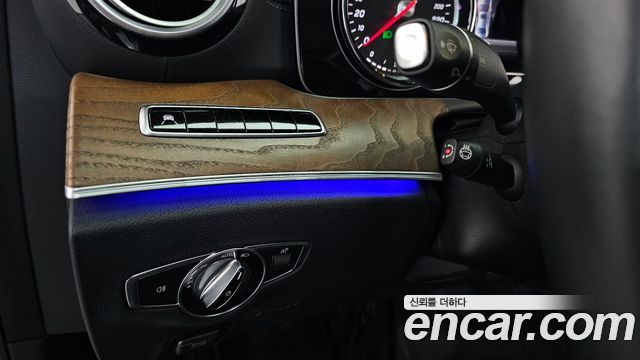 Mercedes-Benz E-Class E220d 4MATIC Exclusive