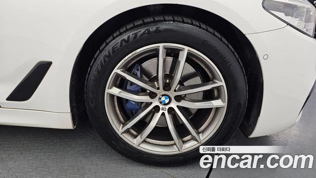 BMW 5-Series 530i M Sport Package Plus