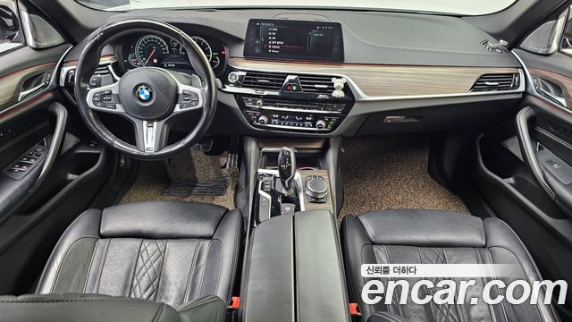 BMW 5-Series 530i M Sport Package Plus